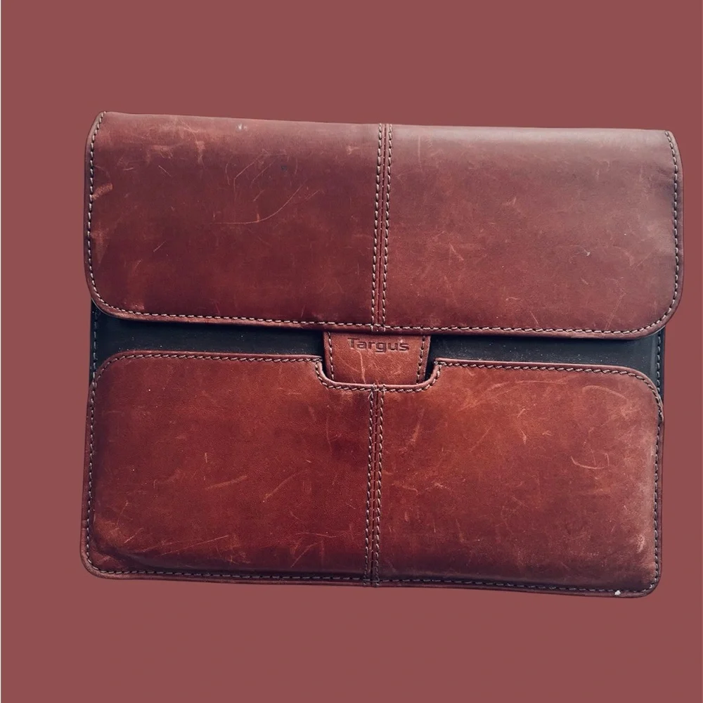 Targus Brown Saddle Leather Case for iPad | Brown | Preowned